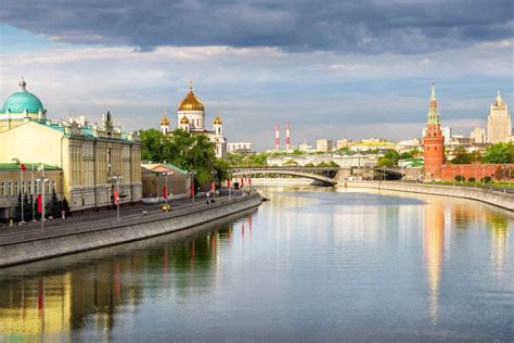 Moskva River: Walking Tour in Moscow | My Guide Moscow