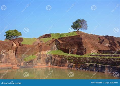 Gardens Of Sigiriya Lion's Rock Fortress Royalty-Free Stock Image | CartoonDealer.com #23071606