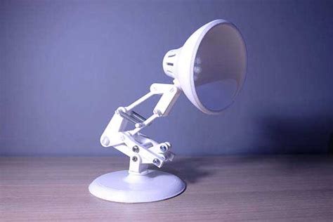 3D Printed Pixar Lamp Replica with Articulated Design | Gadgetsin