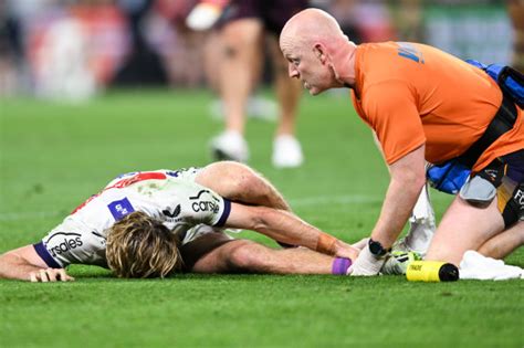 Papenhuyzen suffers sickening injury as Broncos smash Storm hoodoo