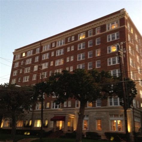 Warwick Melrose Hotel, Dallas reviews, photos - Oaklawn - Dallas - GayCities Dallas