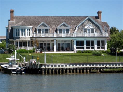 dear-to-me: A house in the Hamptons