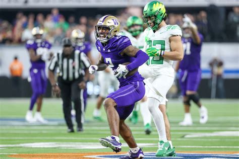 No. 3 UW Huskies rally to beat No. 5 Oregon, secure CFP spot