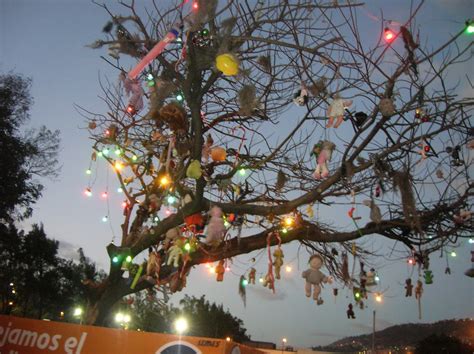 Christmas 2010 | Christmas tree in Tegucigalpa, Honduras | Irvin Jerez ...