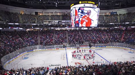 L'Océanic bat les Remparts lors du 1er match de hockey dans le Centre Vidéotron | Radio-Canada.ca