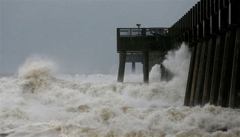 Hurricane Hilary: Mexico, California threatened by 'life-threatening ...