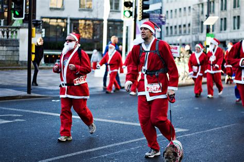 Santa Dash Liverpool: Run for Alder Hey | The Daily Struggle