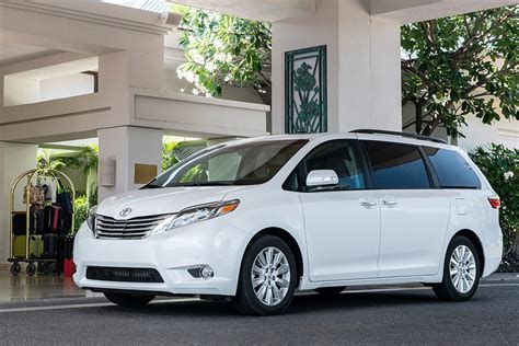 6 Luxury Features You Can Now Get in a Minivan - Autotrader