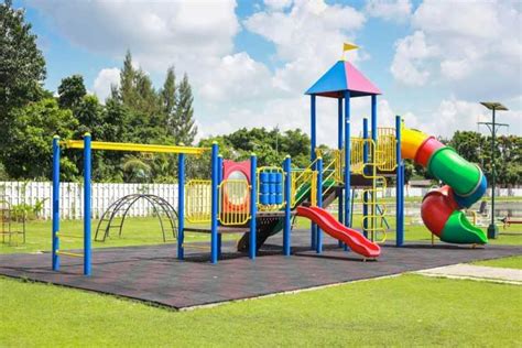 All in a Day’s Play: Safety Tips in the Playground | The Midcounty Post