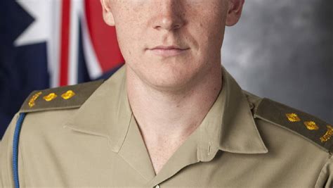 Australian Defence Force Academy lieutenants earn university medals ...