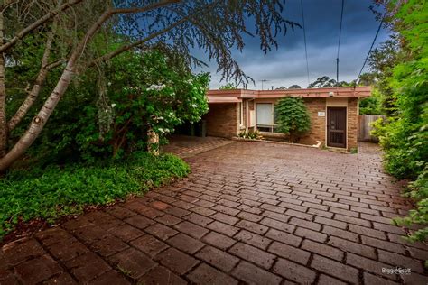 52 Rolloway Rise, Chirnside Park | Property History & Address Research | Domain