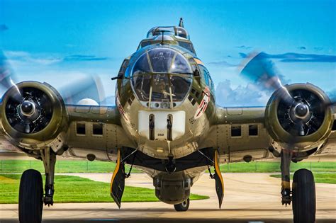 WW2 Bad Boy | B-17G Flying Fortress belonging to the Lone St… | Flickr