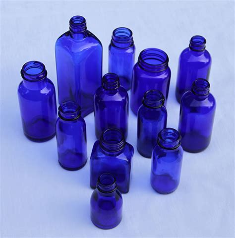 20++ Antique Blue Glass Bottles - HOMYHOMEE