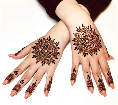 Minimalistic Mandala Mehendi Designs For Intimate Weddings