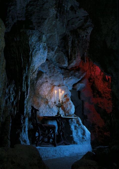 The grotto in built inside Neuschwanstein Castle for King Ludwig II of Bavaria. | Neuschwanstein ...