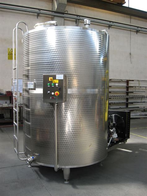 Milk storage tanks - Italian Food Tech