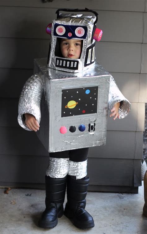 Diy robot costume | Barnkalas, Halloween, Masker