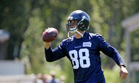 Darrell Bevell sees Jimmy Graham as an easy fit in Seahawks' offense