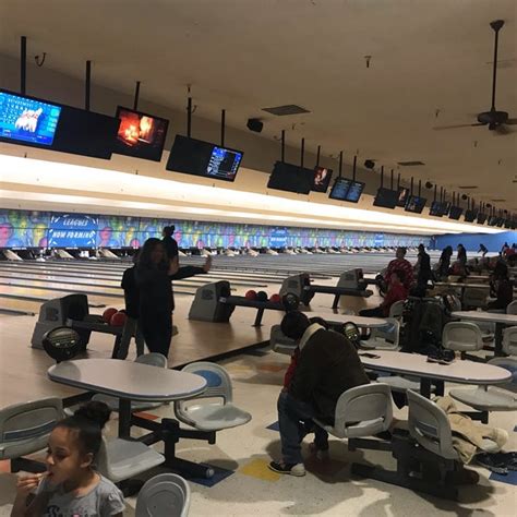 Parkway Bowl - Bowling Alley in El Cajon