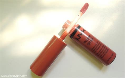 NYX Butter Gloss in 16 Praline | Review, Swatches, Lip-swatch, Where to buy online in India ...