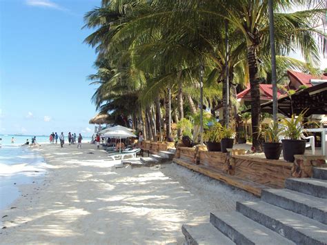 The Top 3 Luxury Hotels On Boracay Island | Hotel Doreial