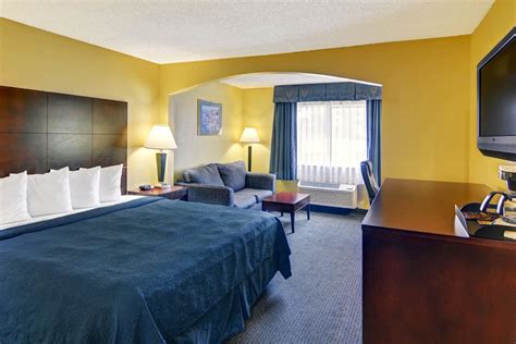 Quality Inn & Suites Reviews, Deals & Photos 2024 - Expedia