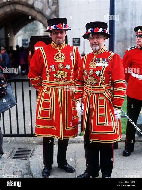 Beefeaters at The Tower of London Yeoman Warder in uniform Stock Photo, Royalty Free Image ...