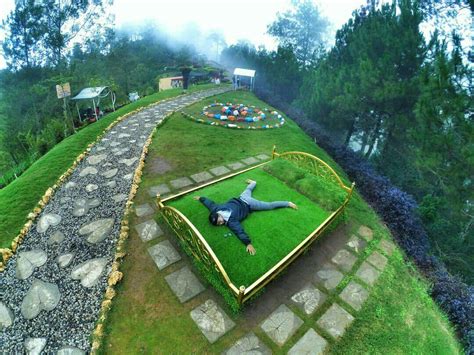 7 Spot Foto Taman Langit Ini Diburu Wisatawan, Sudah Cobain? - Malang Strudel Oleh-Oleh Kota Malang