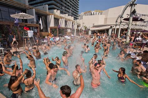 D. J.s, Swim Briefs, $25 Coladas: In Vegas, the Party’s at the Pool - The New York Times