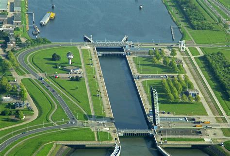 Terneuzen West Lock in Terneuzen, Zeeland, Netherlands - lock Reviews ...