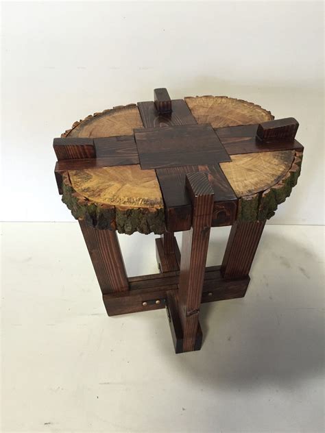 DIY Outdoor Coffee Table - Hupehome | Log coffee table, Coffee table, Coffee table inspiration