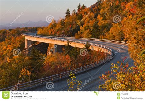 Linn Cove Viaduct at Sunrise, Blue Ridge Parkway Stock Image - Image of travel, landscape: 27649373