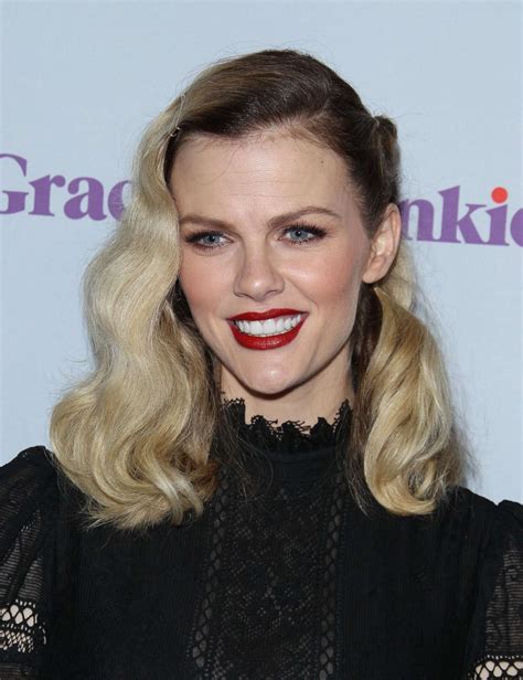 Brooklyn Decker: Grace and Frankie Season 4 Premiere -21 | GotCeleb