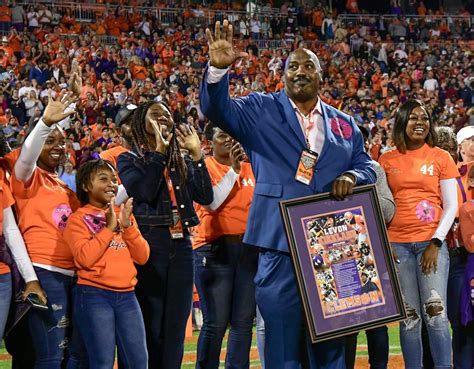 Clemson football's Levon Kirkland, who loved INTs more than tackles, on ...