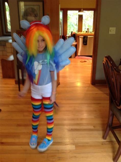 Rainbow Dash costume, equestria girl | Diy unicorn costume, Rainbow dash costume, My little pony ...