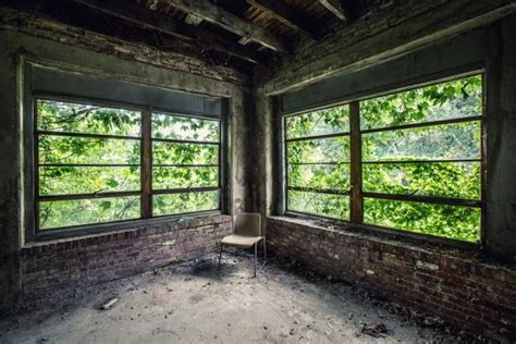 Striking Pictures of Abandoned Asylums in the U.S. | Abandoned asylums, Abandoned, Asylum