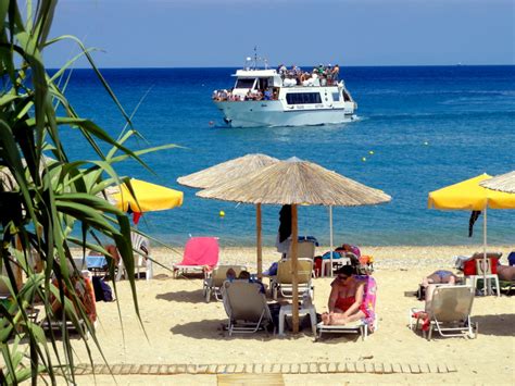 Kefalonia, Greece: Skala Beach | Travel and Lifestyle Diaries - Just blogging my life away...