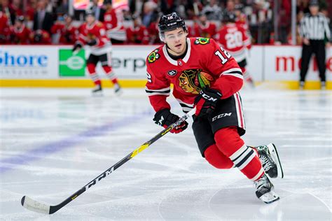 Blackhawks Ink Alex DeBrincat to 3-Year, $19.2 Million Extension ...