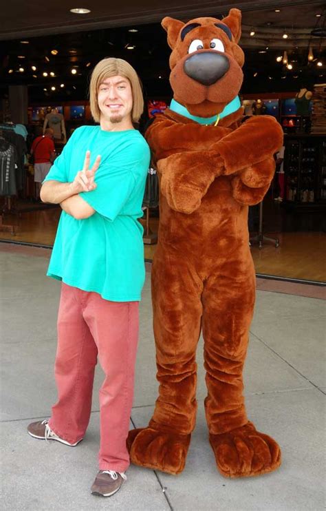 Shaggy and Scooby Doo Universal Studios Orlando character meet | KennythePirate.com