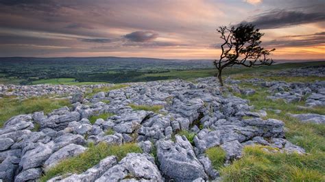 Sunset near limestone formations, UK | Fire tv, Screen savers, Amazon ...