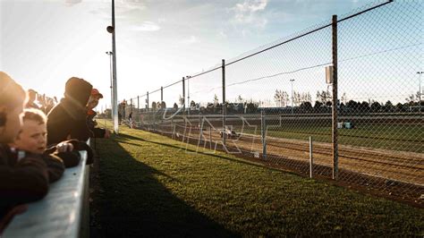 The Art of the New Zealand Speedway Lens - Driven By Dirt