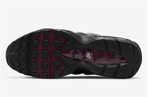 NIKE AIR MAX 95 OG DARK BEETROOT | OFFICIAL LOOK