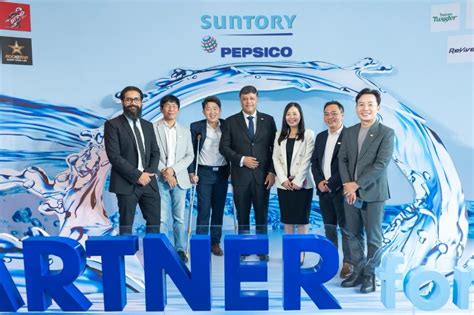 Suntory PepsiCo và đối tác cam kết hợp tác để phát triển bền vững