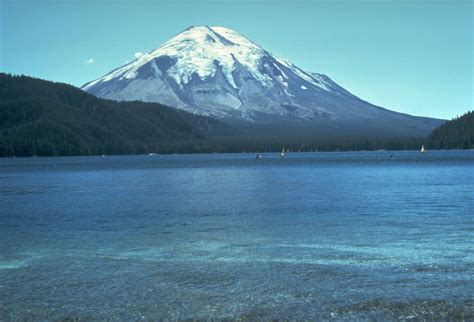 File:St Helens before 1980 eruption.jpg - Wikimedia Commons