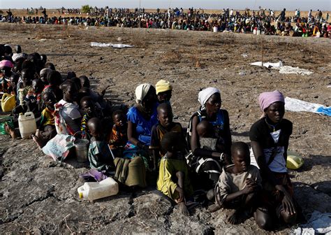 Tens of thousands flood into Sudan from famine-hit South Sudan