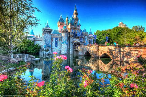 🔥 [50+] Disneyland 60 Wallpapers | WallpaperSafari