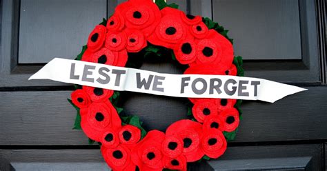 What are we doing today Mom?: Remembrance Day Poppy Wreath