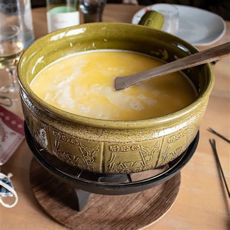 Classic Swiss Cheese Fondue Recipe | MasalaHerb.com