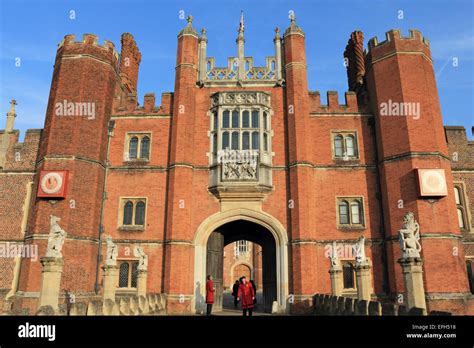 Henry VIII Tudor Palace at Hampton Court, celebrates 500th anniversary ...