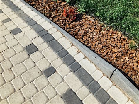 Cobblestone and Paver Edging Installation – Landmark Paving & Masonry